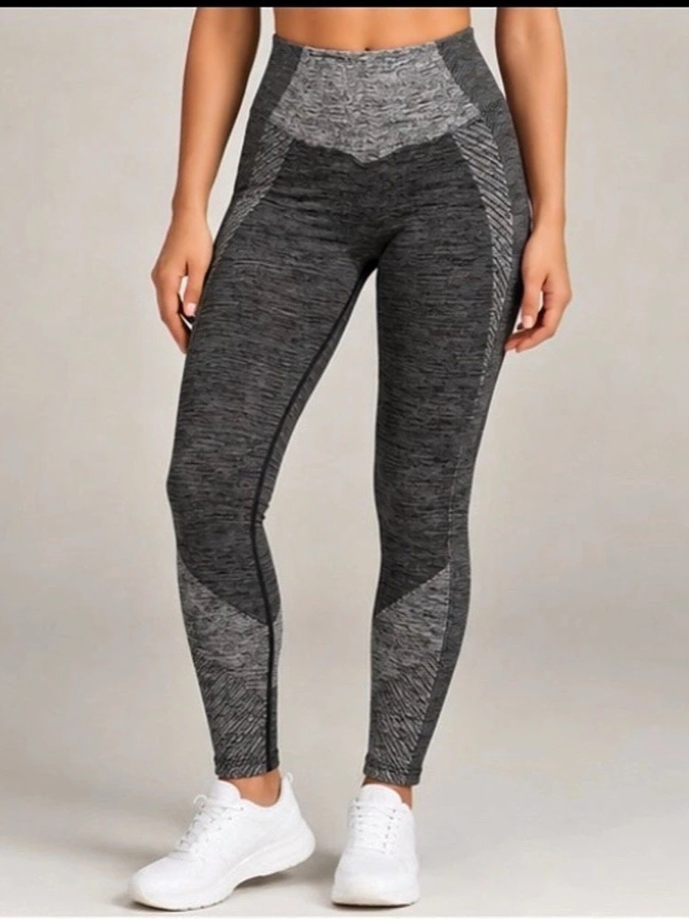 PINK Women's Geometric Leggings in Gray & Black Size Medium NWT